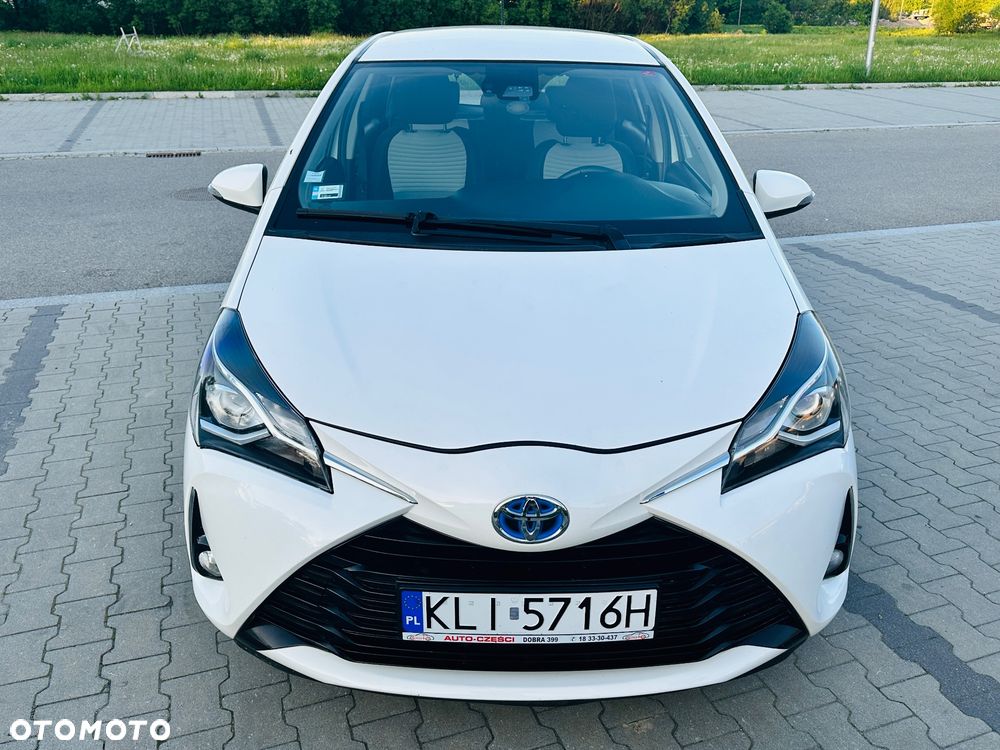 Toyota Yaris Hybrid 100 Premium EU6 - 18