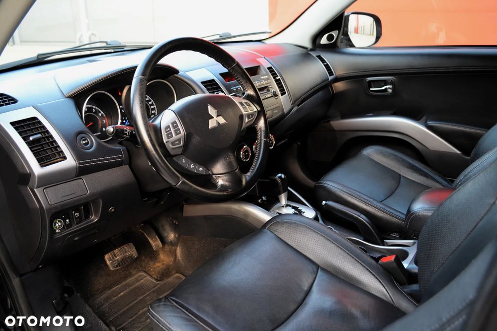 Mitsubishi Outlander 2.4 Intense + CVT - 5