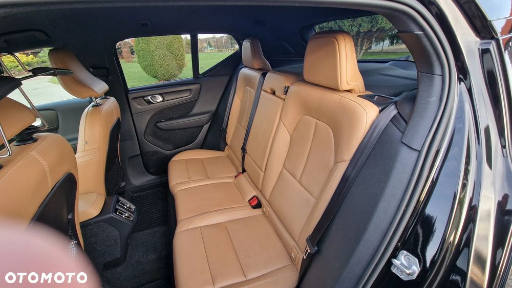 Volvo XC 40 D4 AWD Momentum - 9