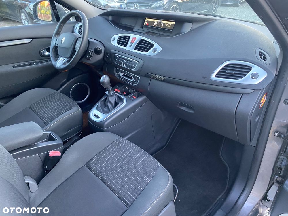 Renault Scenic 1.6 16V 110 Dynamique - 26
