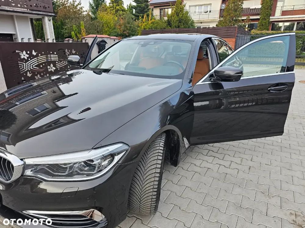 BMW Seria 5 530i Luxury Line - 2