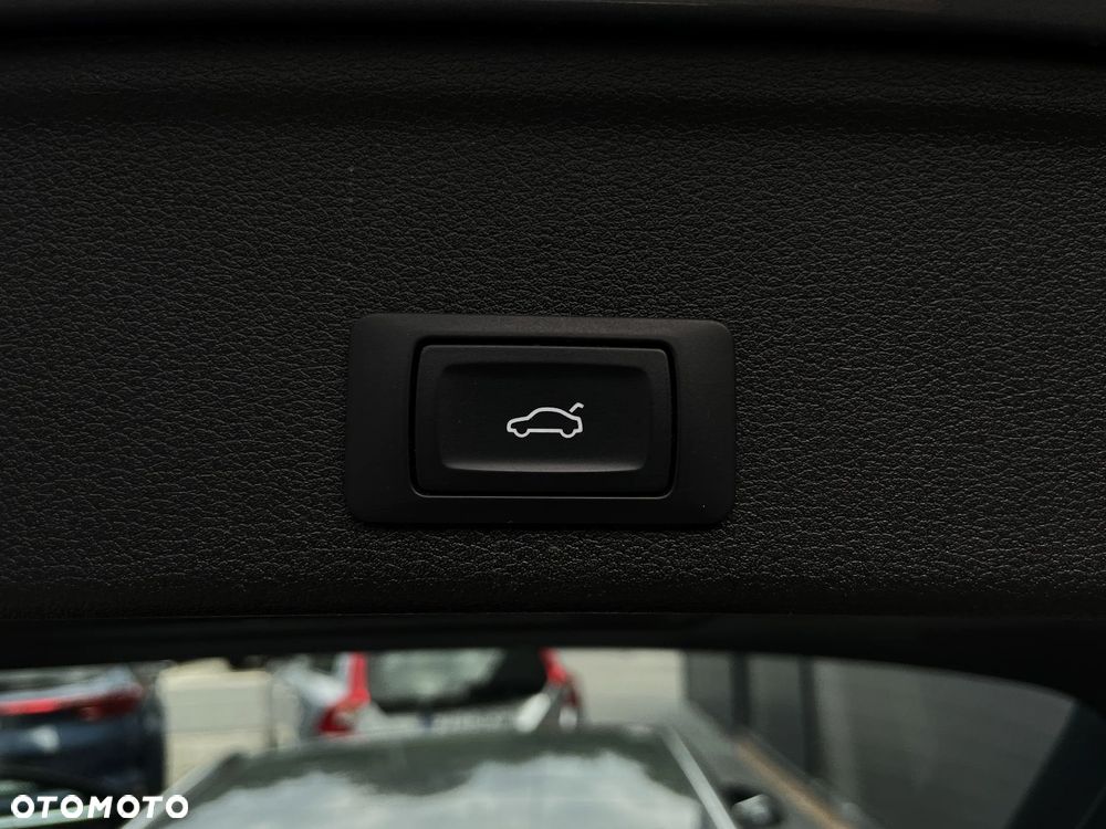 Audi A4 Avant 2.0 TFSI ultra Sport - 36