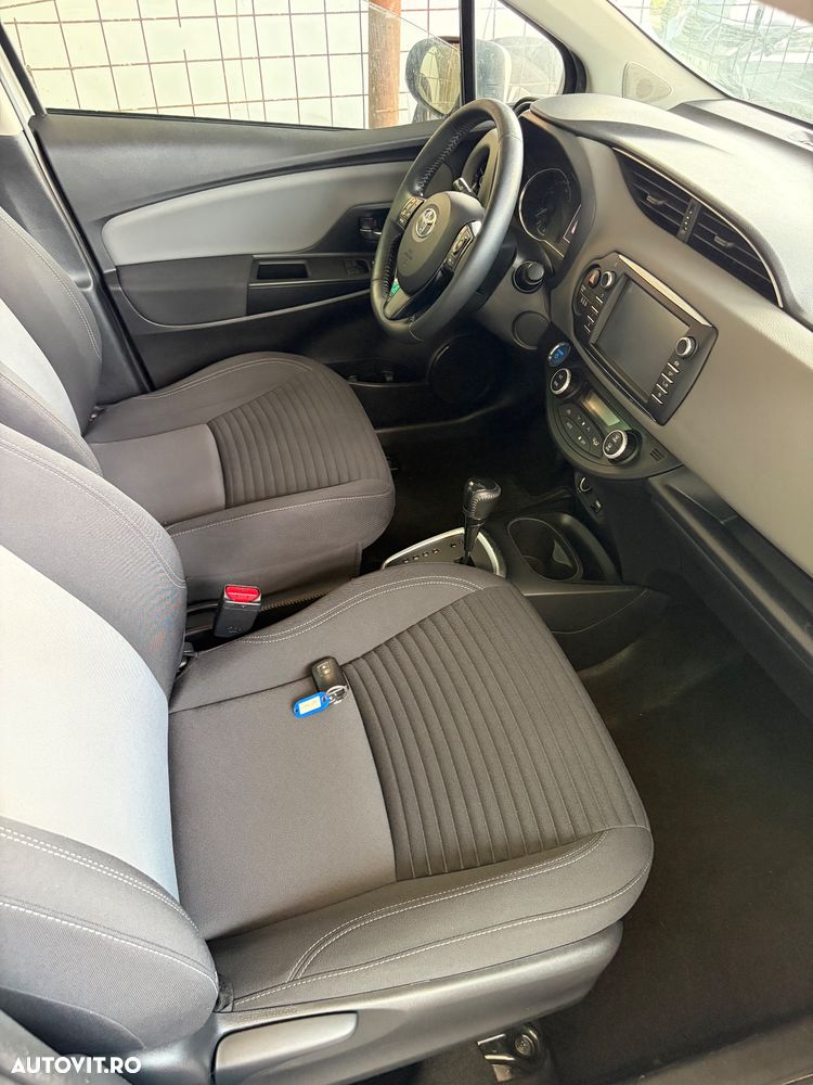 Toyota Yaris 1.5 VVT-i HSD Dynamic - 21
