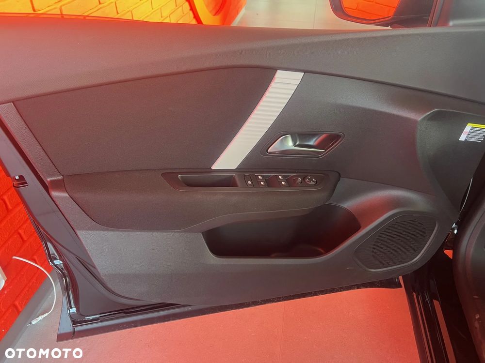 Citroën C4 1.2 mHEV Plus eDCT6 - 7