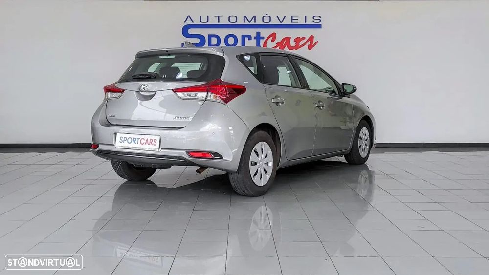 Toyota Auris - 3