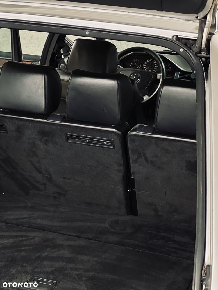 Mercedes-Benz W124 (1984-1993) - 27