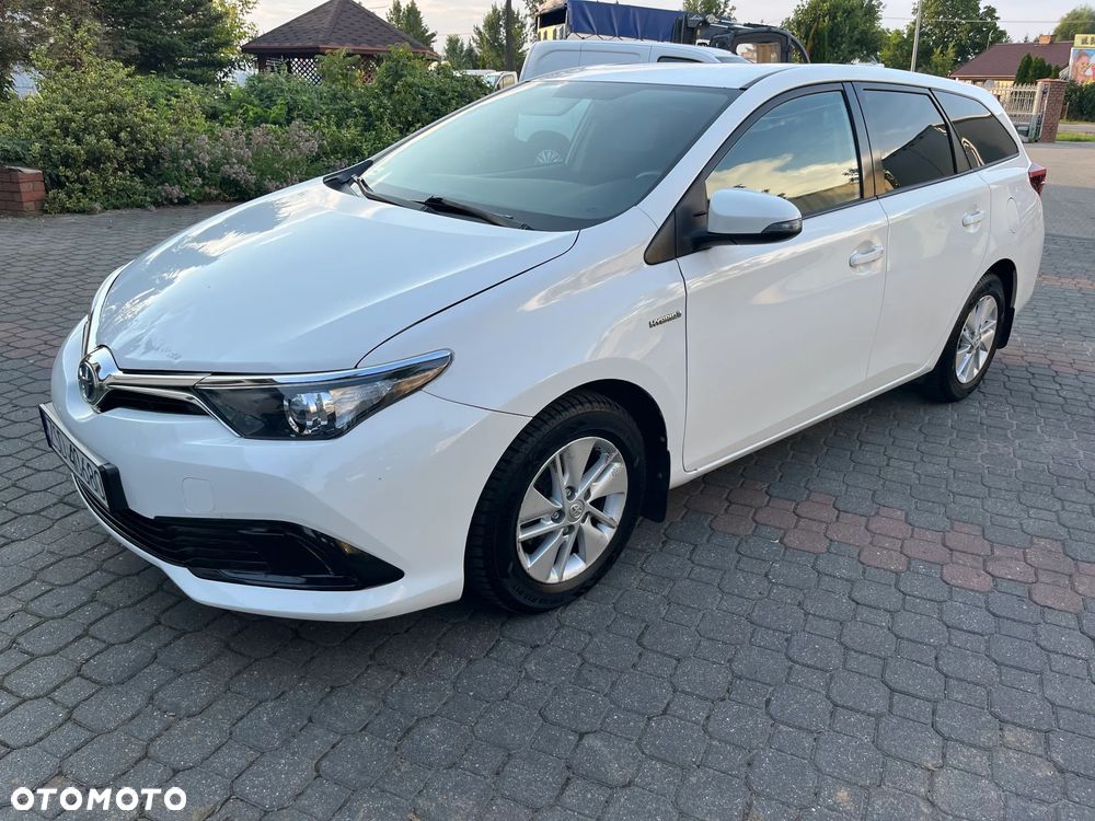 Toyota Auris Hybrid 135 Active - 1