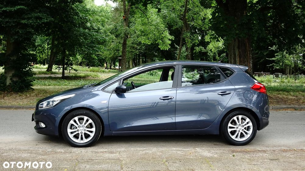 Kia Ceed 1.4 CVVT Dream Team Edition - 27