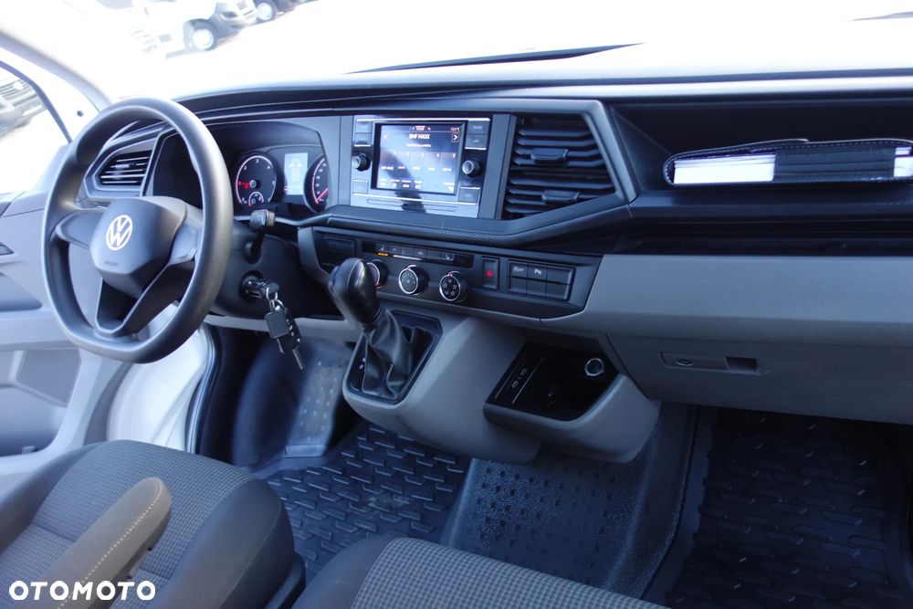 Volkswagen Transporter  T6 Automat 2.0 TDI 150 KM  L1H1 Klima Webasto - 20