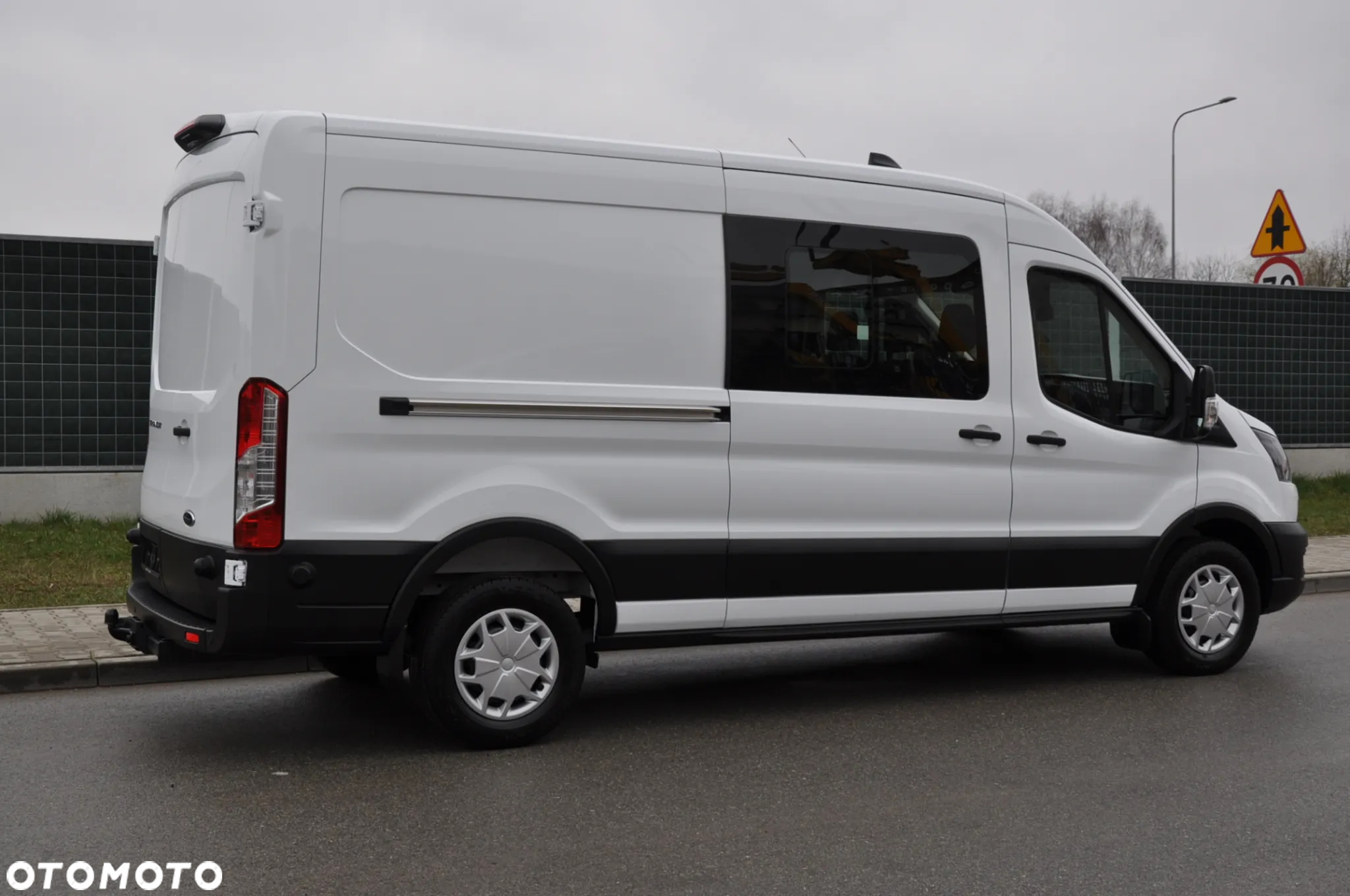 Ford TRANSIT L3H2 DCiV RWD TREND 7os BRYGADOWY FABRYCZNIE NOWY DOSTĘPNY OD RĘKI NA GWARANCJI - 11