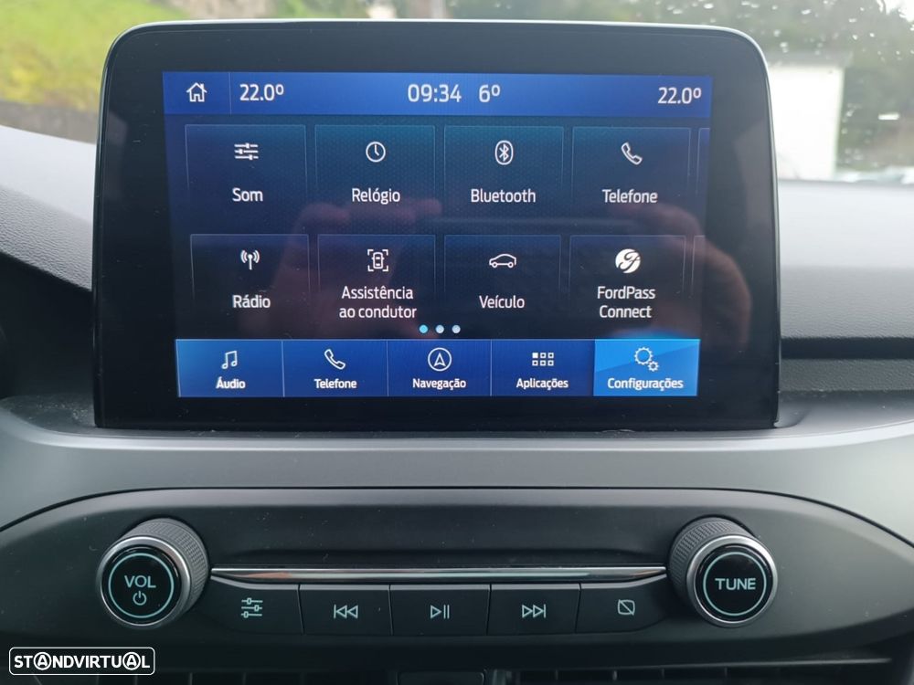 Ford Focus 1.0 EcoBoost MHEV Connected Design - 19