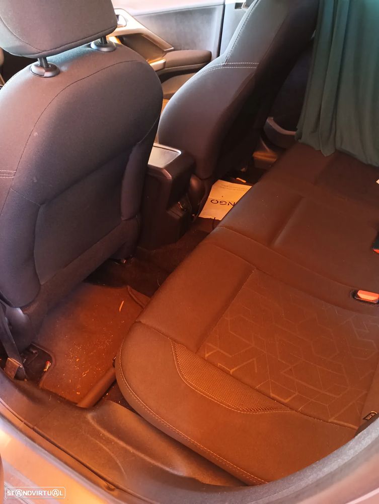 Peugeot 2008 1.2 PureTech Allure - 8