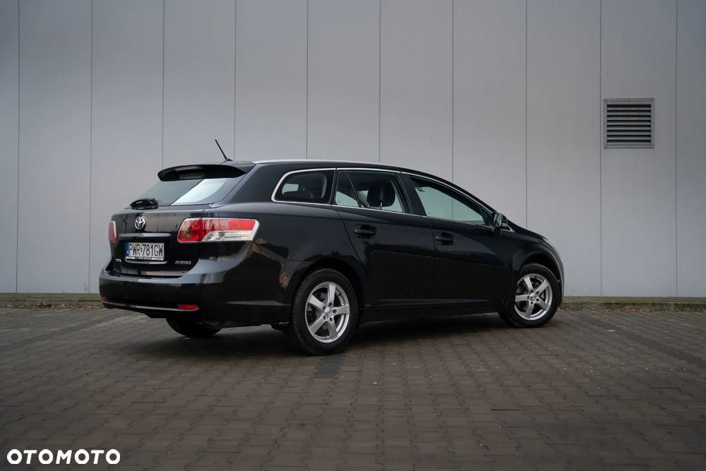 Toyota Avensis 1.8 Multidrive Business Edition - 9
