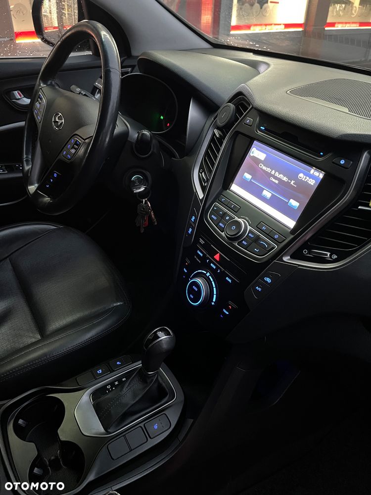 Hyundai Santa Fe 2.2 CRDI 4WD Automatik Style - 18