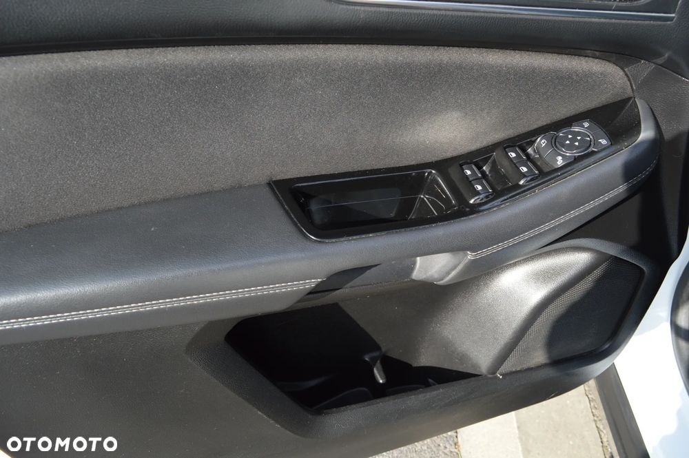 Ford S-Max - 19