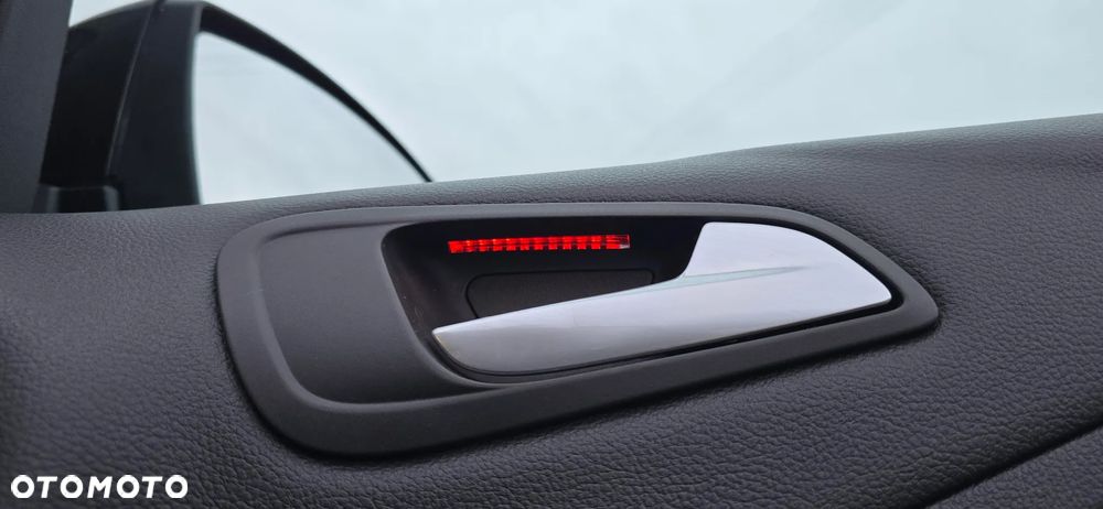 Ford C-MAX 1.5 TDCi Start-Stop-System Titanium - 23