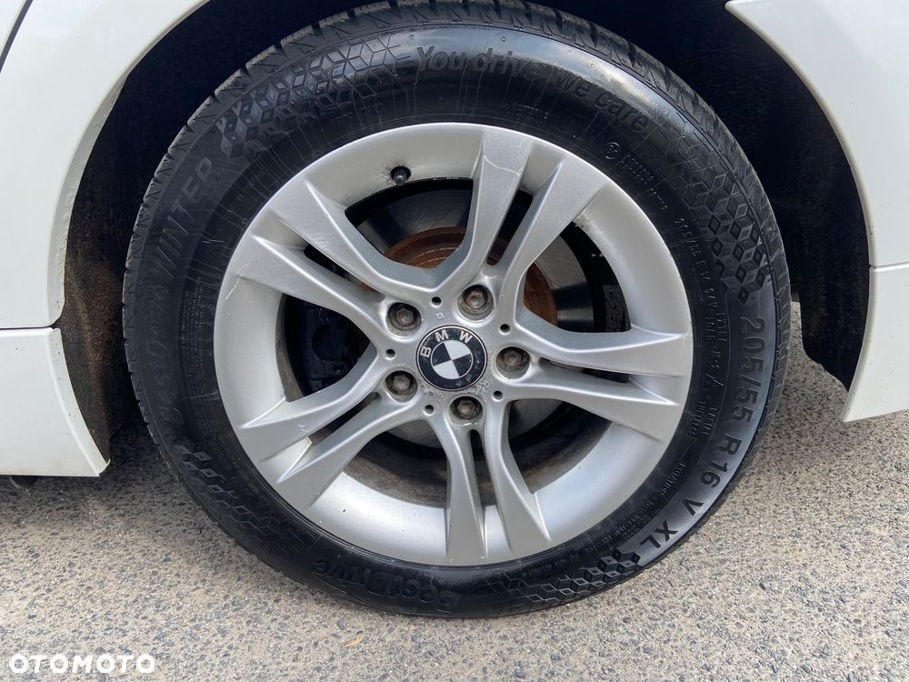 BMW Seria 3 316d - 19