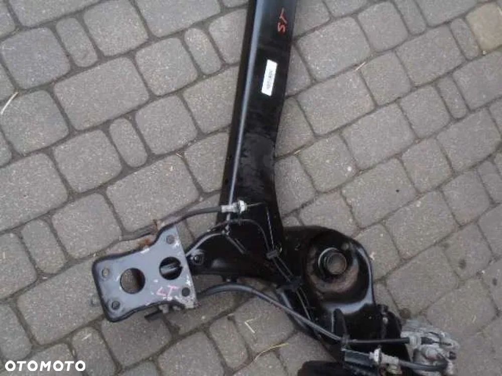 tarcza osłona błotna wieszak zacisk jarzmo piasta stilo bravo II delta - 7