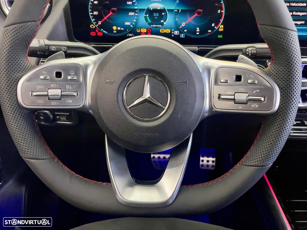 Mercedes-Benz GLA 180 d AMG Line - 19