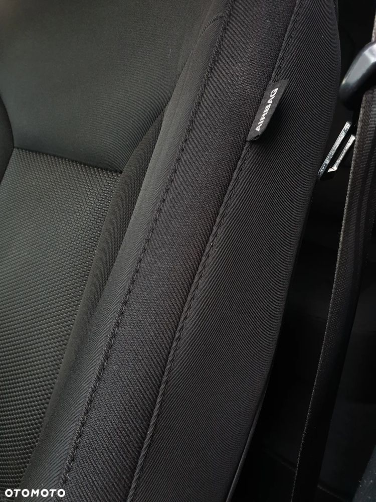 Hyundai i40 2.0 Premium - 24