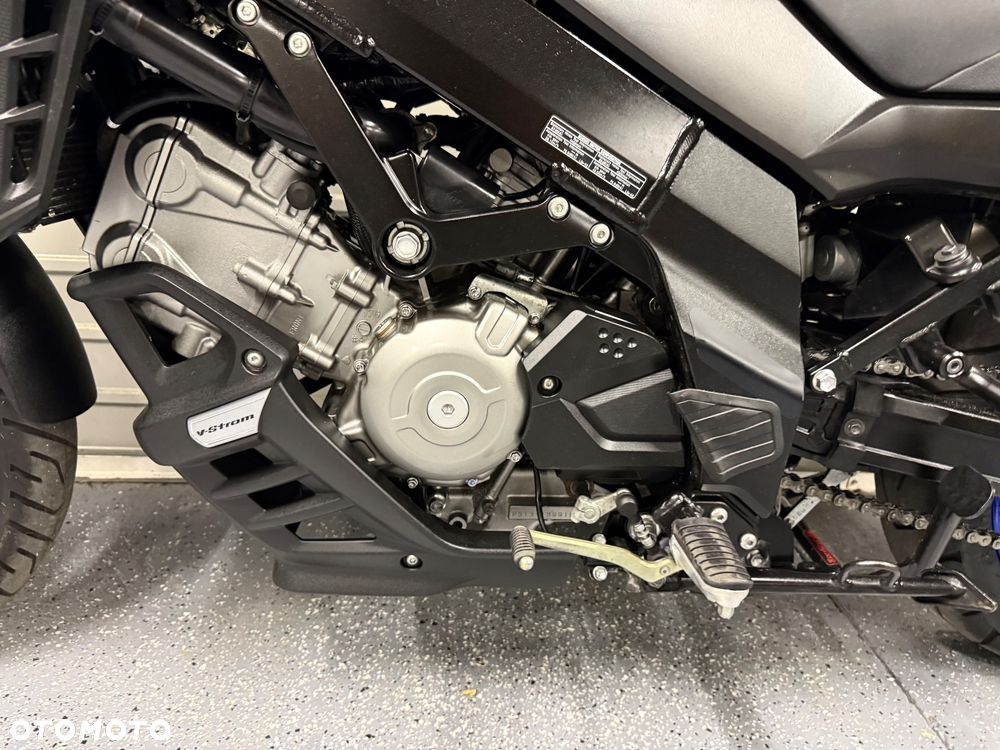 Suzuki V-STROM - 20