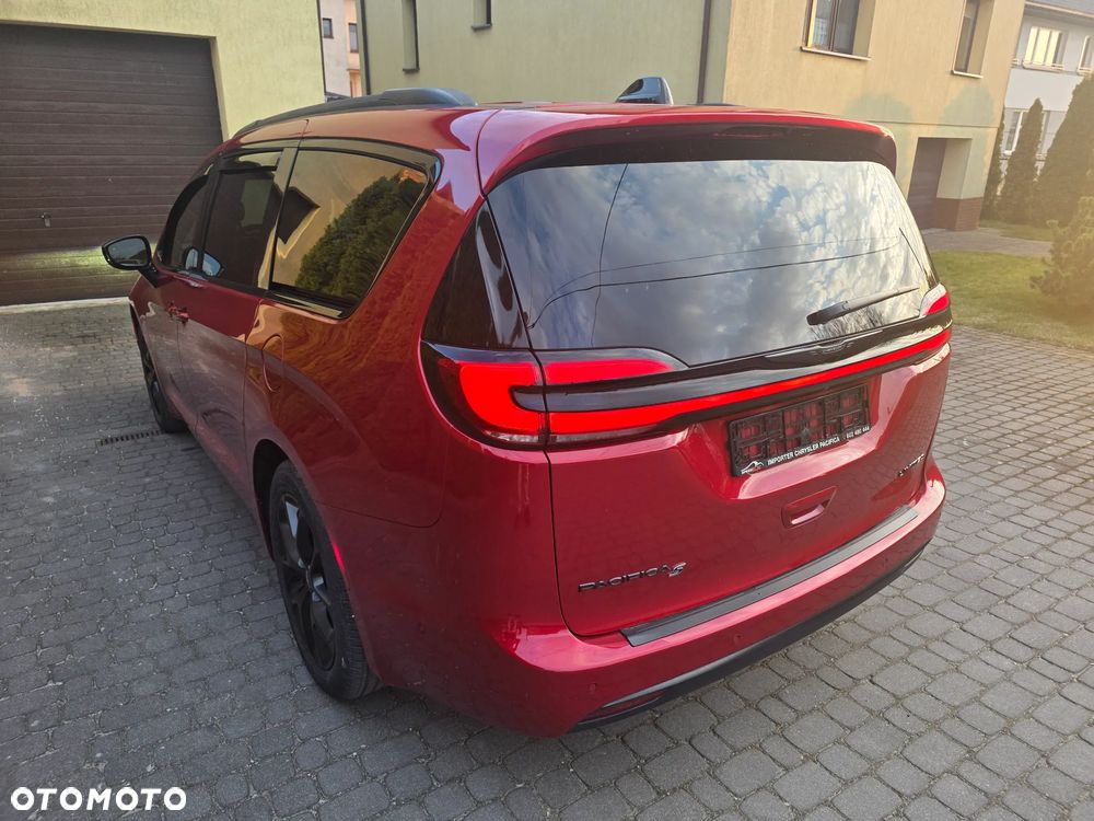 Chrysler Pacifica - 6