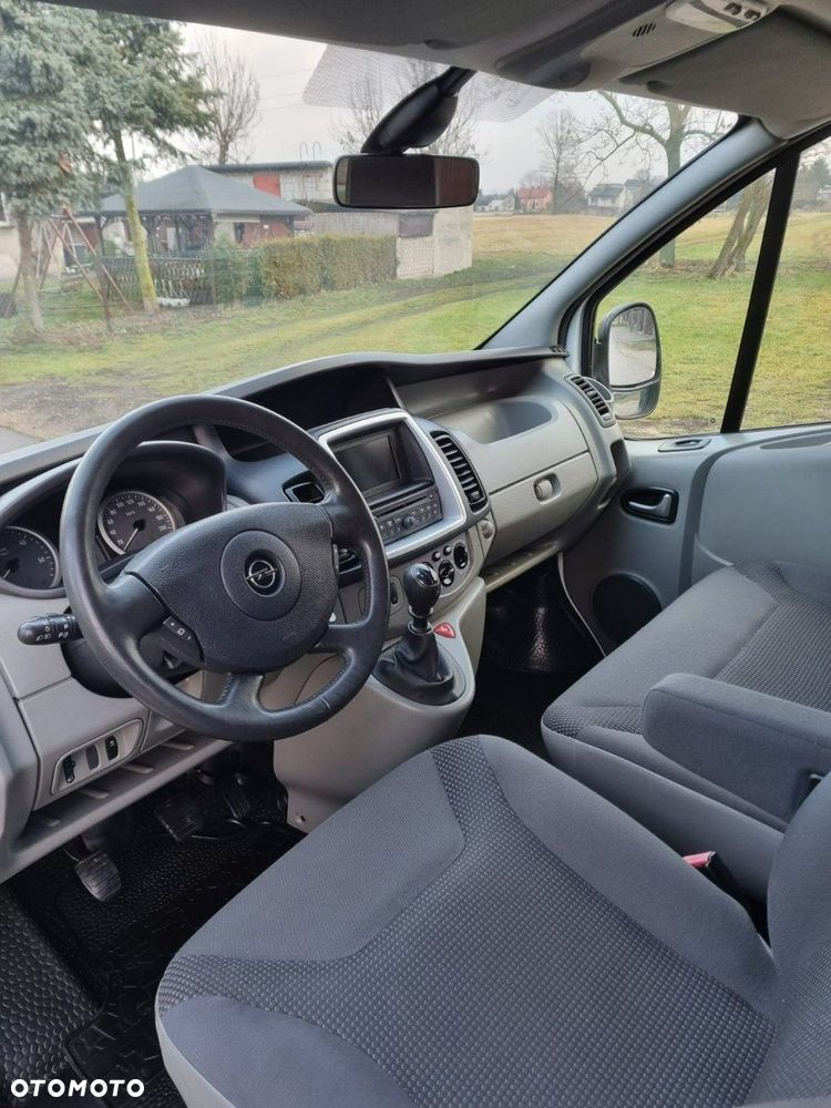 Opel Vivaro - 8