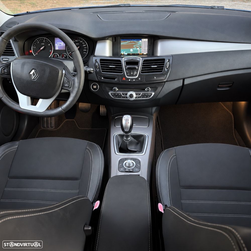Renault Laguna Break 2.0 dCi Dynamique S 4control - 6