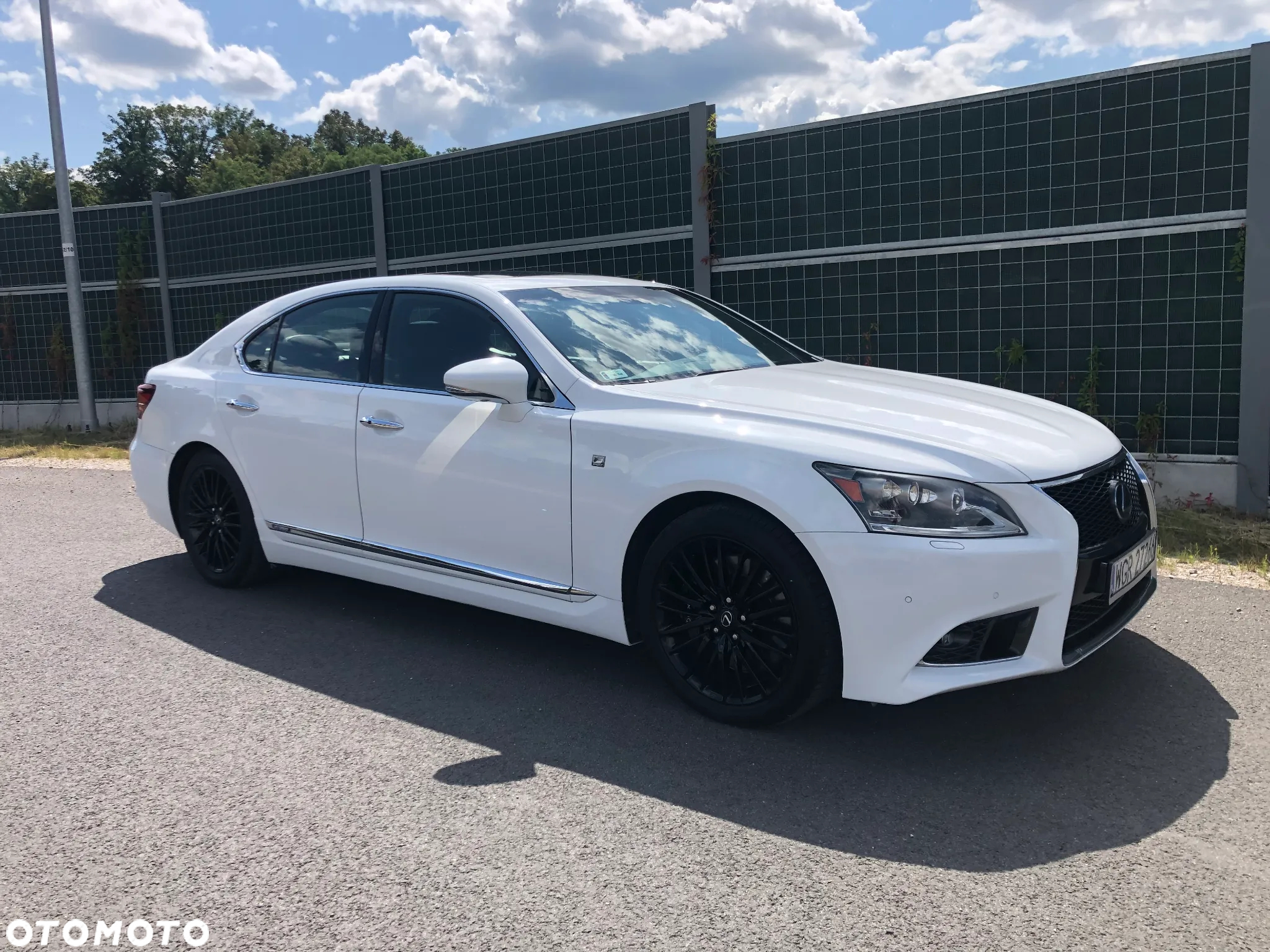 Lexus LS - 6