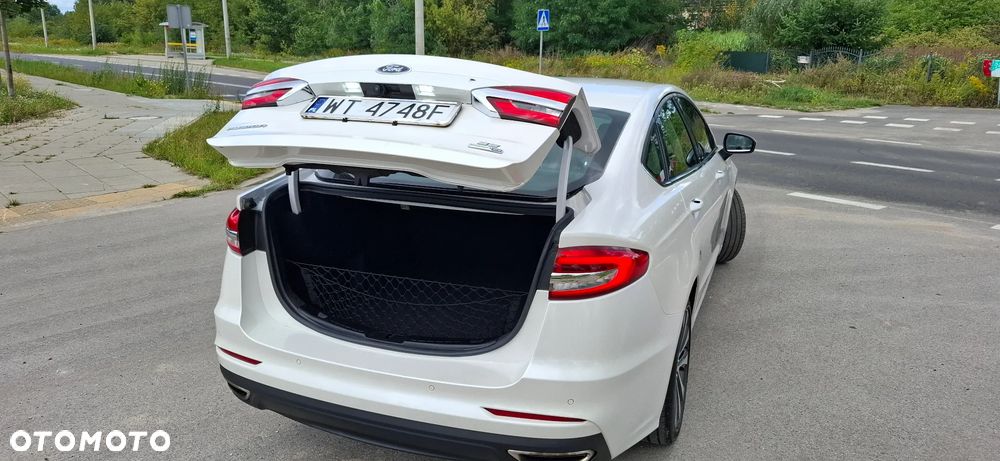 Ford Fusion - 22
