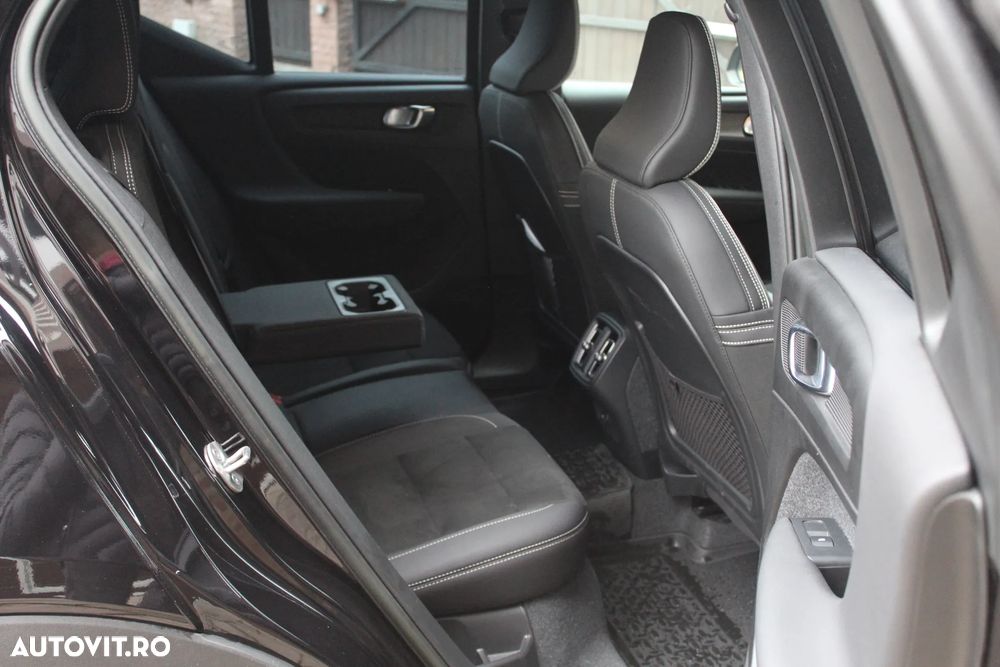 Volvo XC 40 B4 B DKG Ultimate Dark - 8