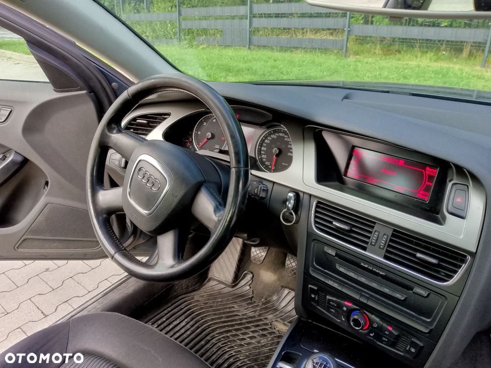 Audi A4 Limousine 2.0 TDI DPF Ambiente - 5