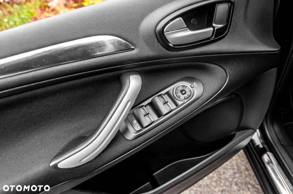 Ford S-Max - 27