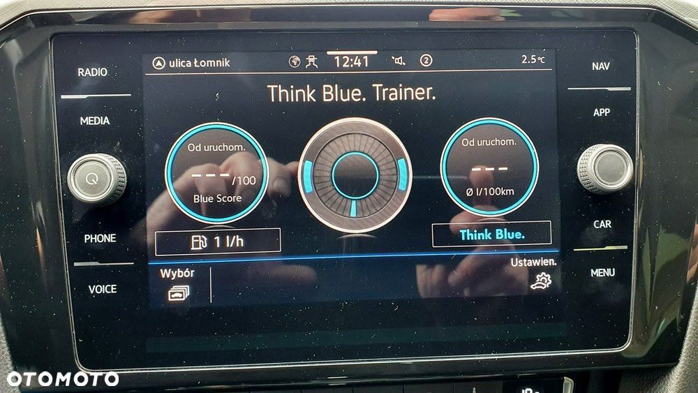 Volkswagen Passat - 30