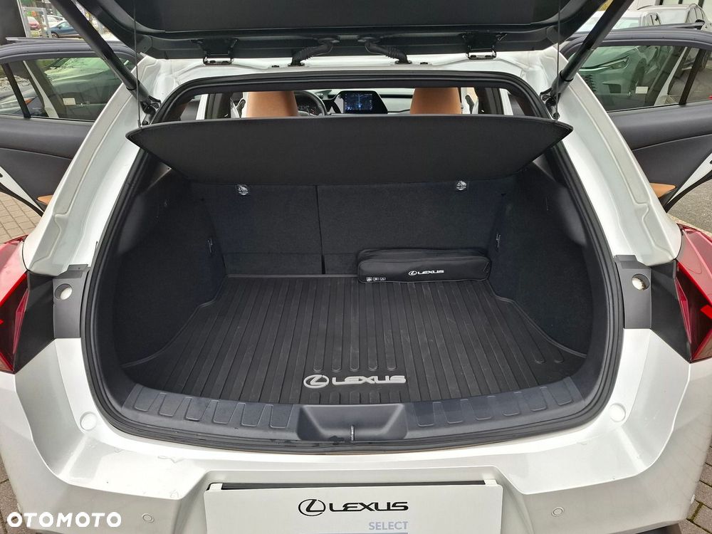 Lexus UX - 27
