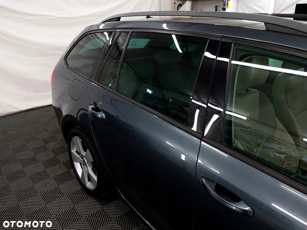 Skoda Octavia 2.0 TDI Elegance DSG - 29