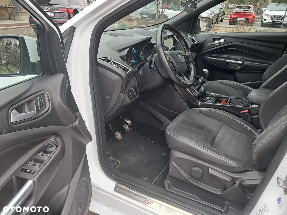 Ford Kuga 2.0 TDCi 4x2 ST-Line - 11