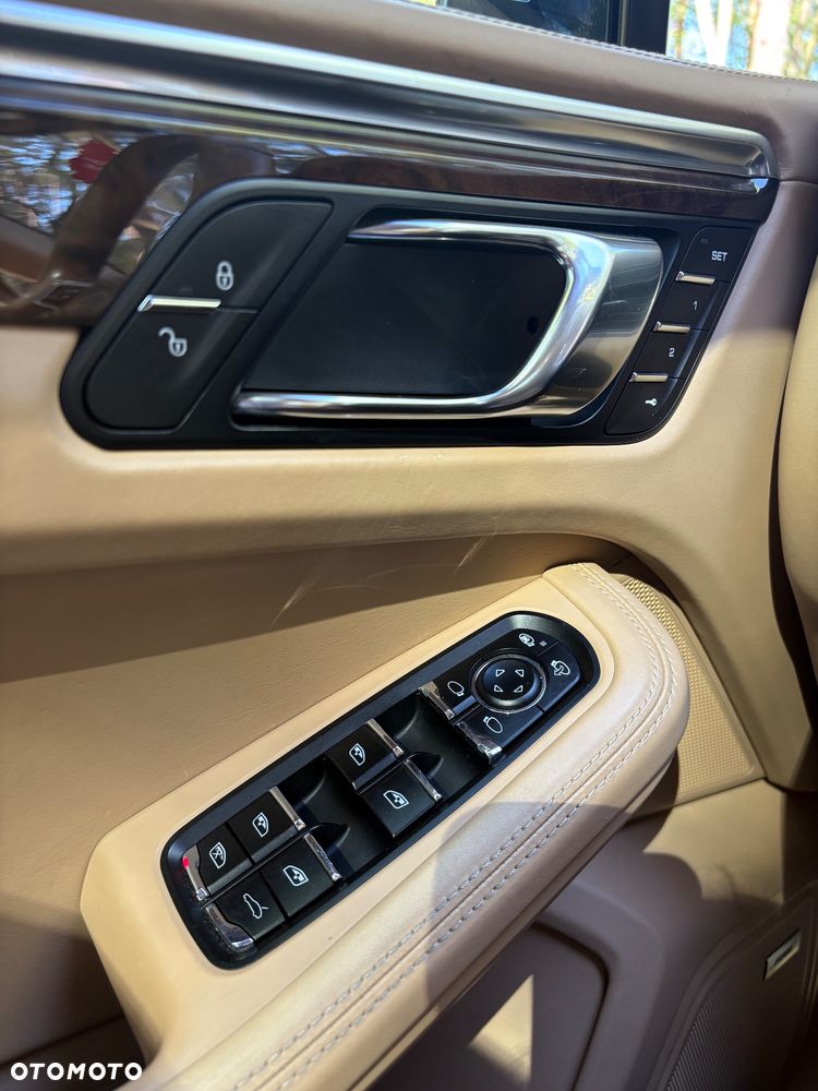 Porsche Macan - 20
