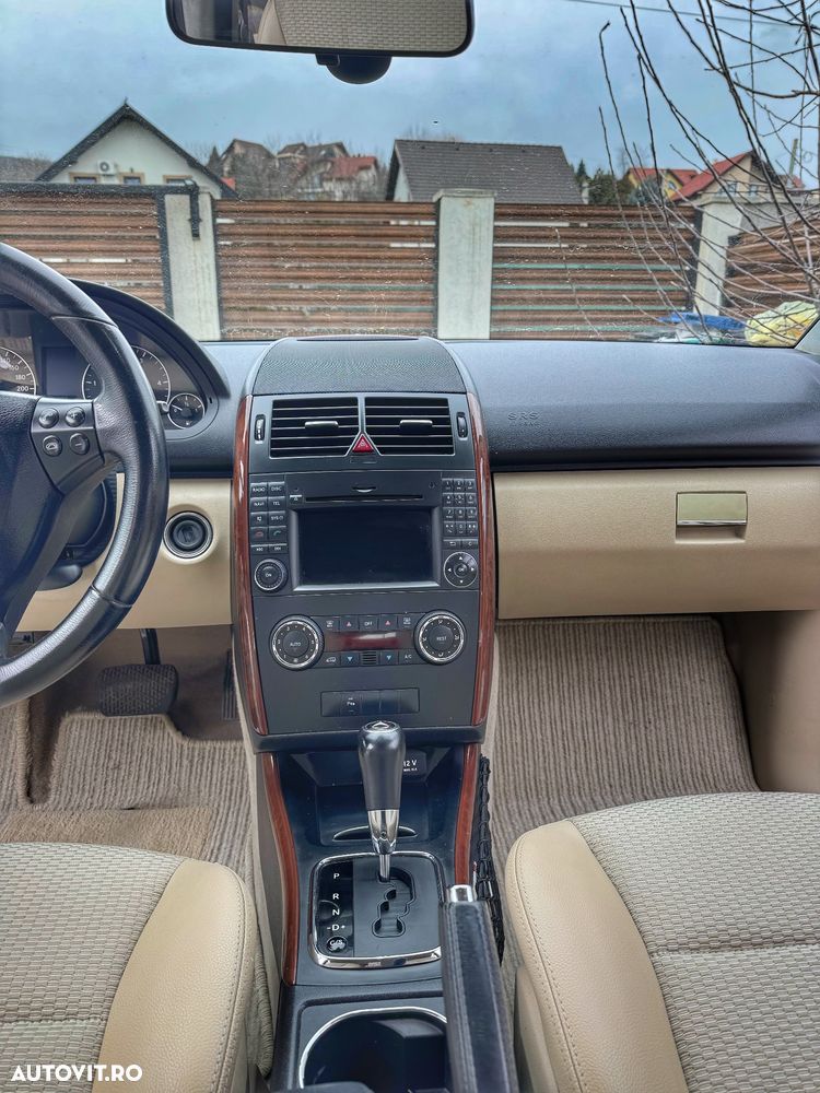 Mercedes-Benz A 200 - 9