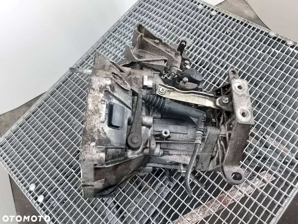 SKRZYNIA BIEGÓW MANUALNA FIAT GRANDE PUNTO 1.3 MULITIJET - 5