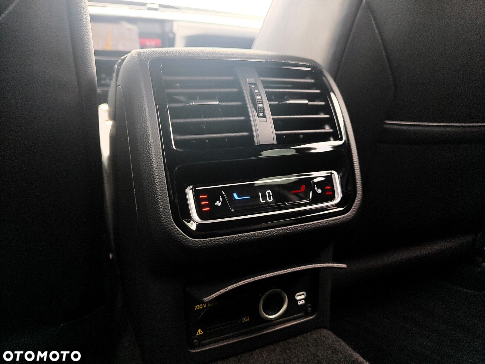 Volkswagen Arteon 2.0 TDI 4Motion R-Line DSG - 15