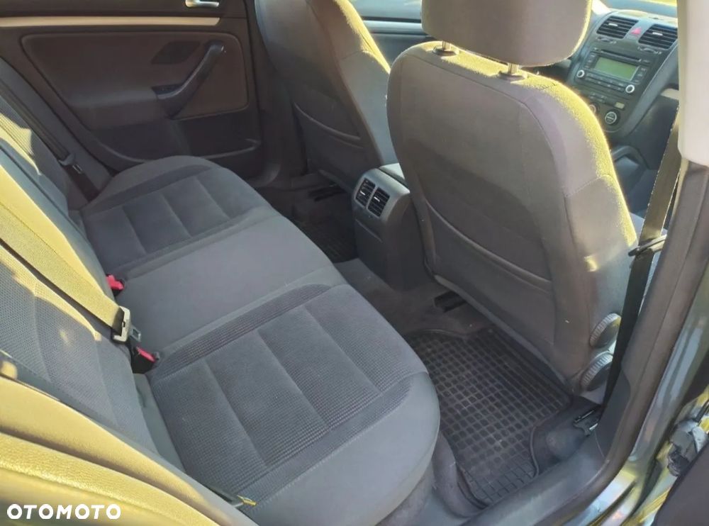 Volkswagen Jetta 1.9 TDI Comfortline - 6