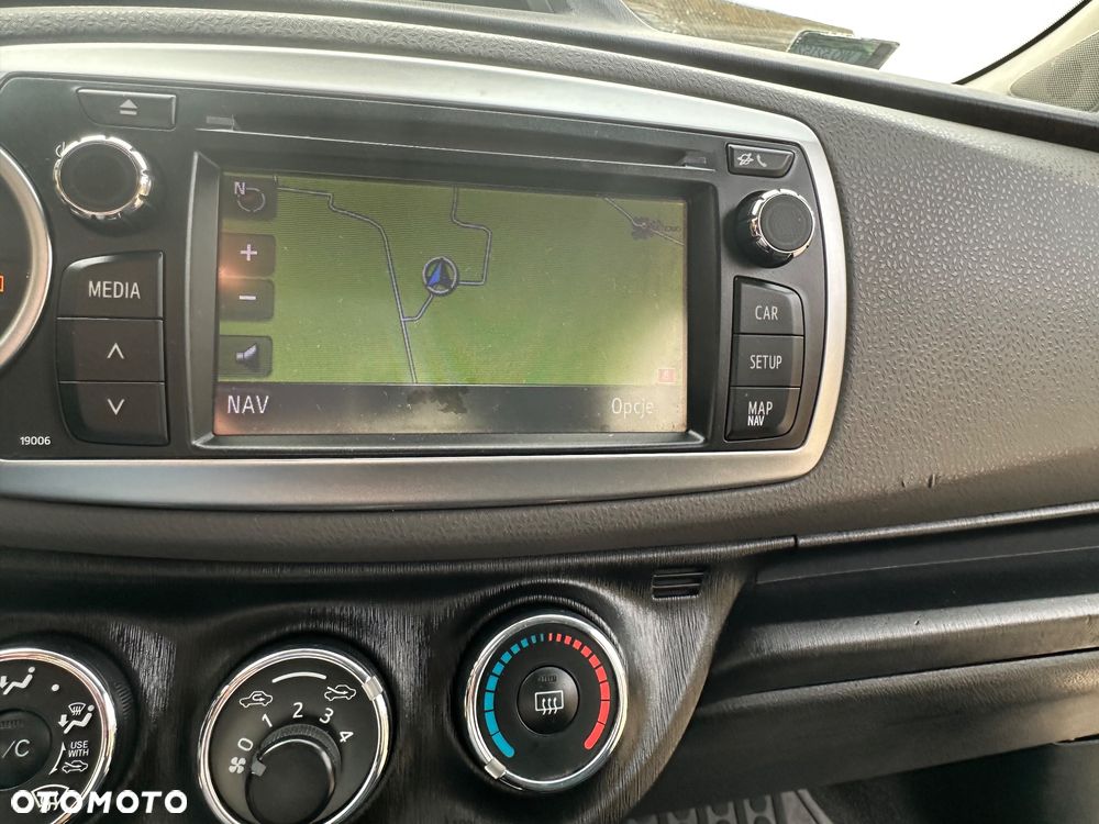 Toyota Yaris 1.33 Premium - 14