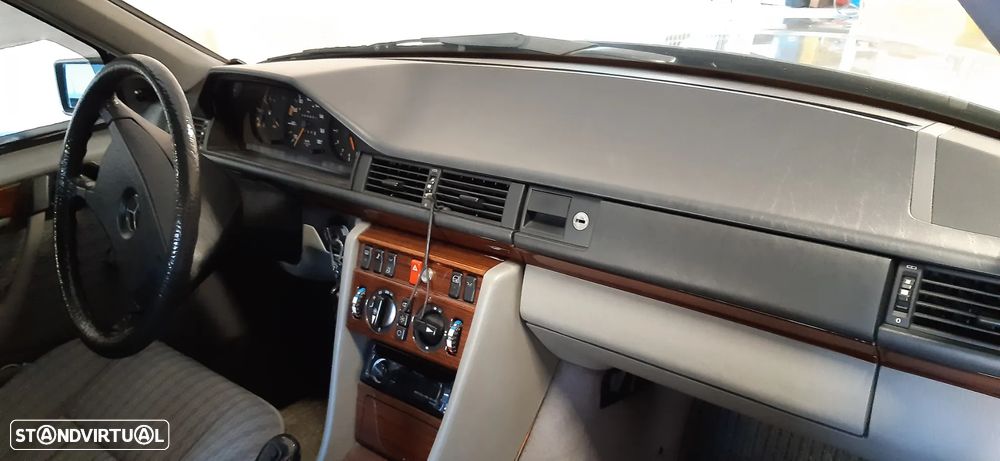 Mercedes-Benz W124 (1984-1997) 200 D - 4