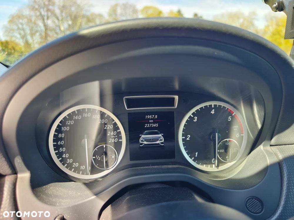 Mercedes-Benz Klasa A 200 d 7G-DCT AMG Line - 9