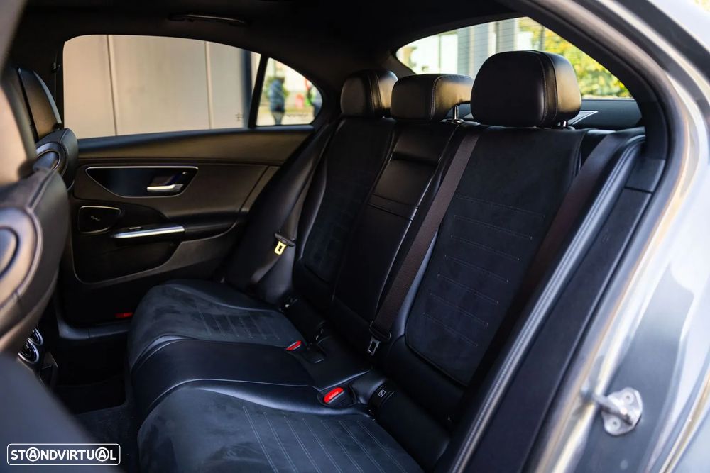 Mercedes-Benz C 200 AMG Line - 31