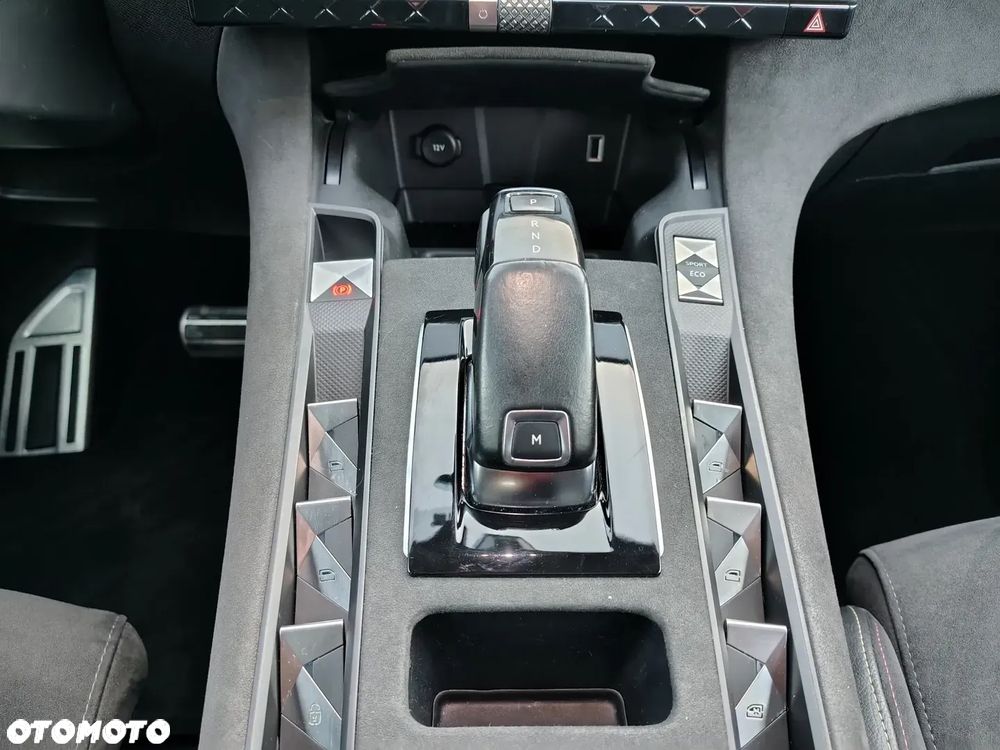 DS Automobiles DS 7 Crossback 1.5 BlueHDi So Chic - 24