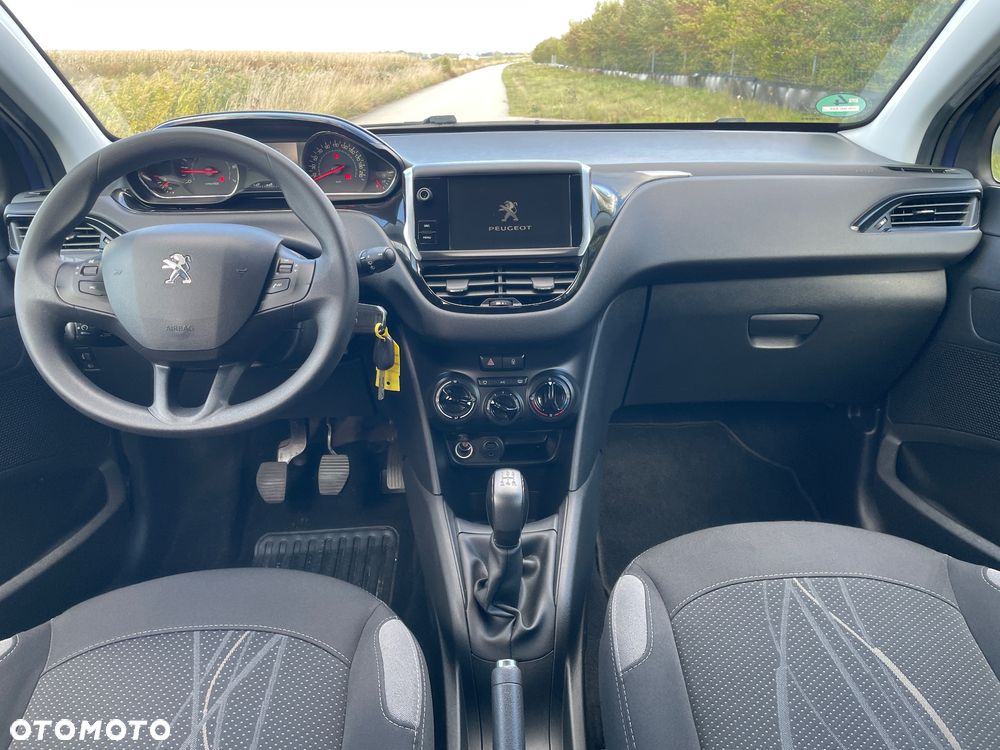 Peugeot 208 - 15