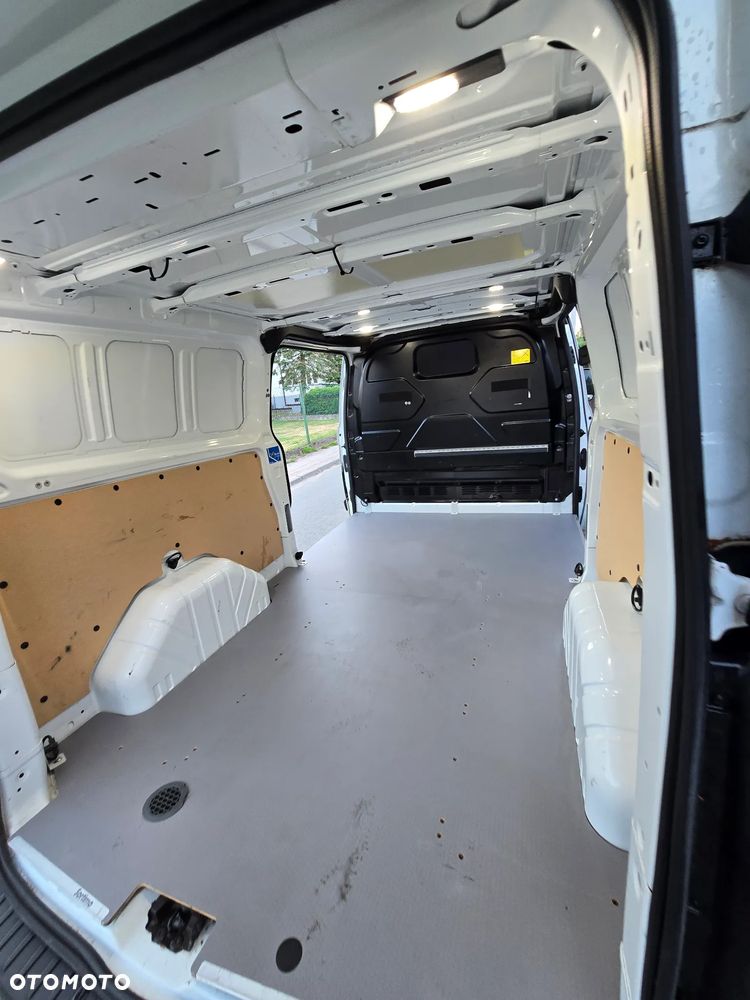 Ford Transit L2H2 VA Autm Limited - 26
