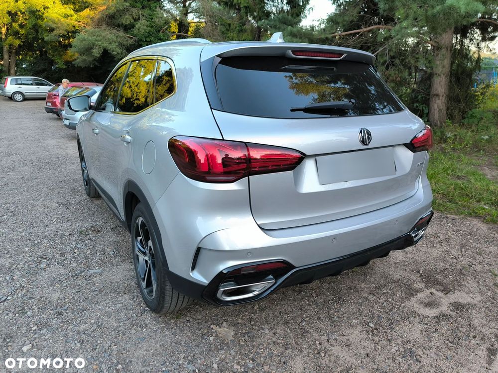 MG HS 1.5 T-GDI Exclusive DCT - 11